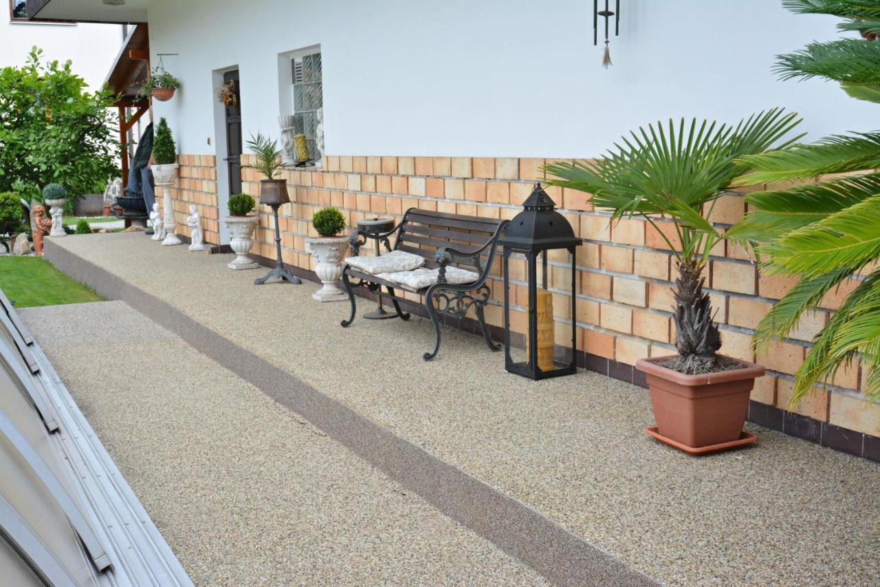 Apartmány Karlovy Vary Esterno foto