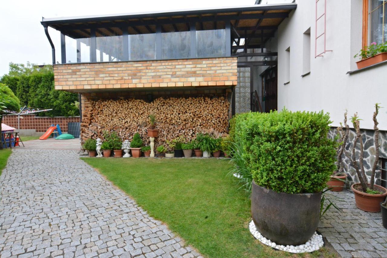 Apartmány Karlovy Vary Esterno foto