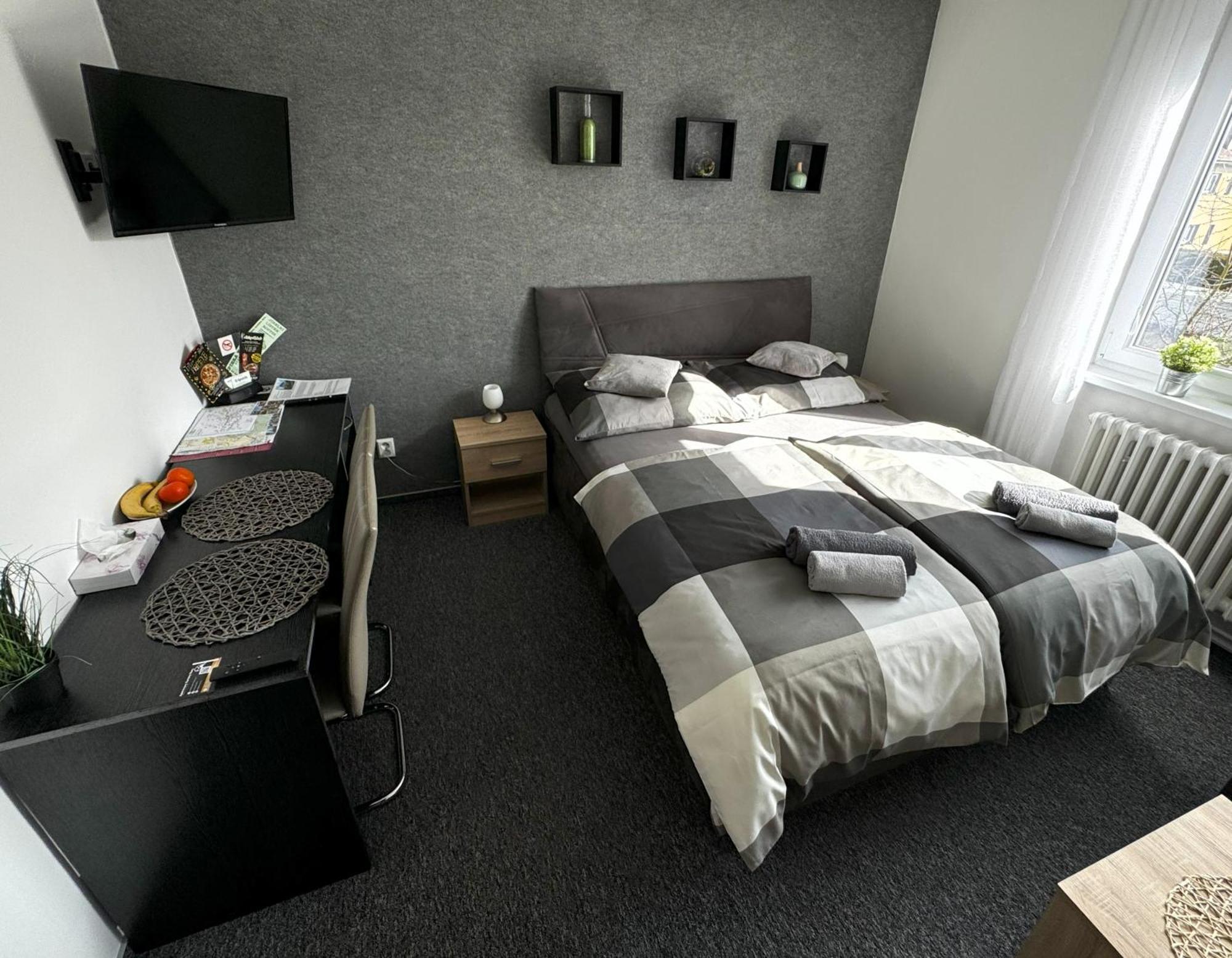 Apartmány Karlovy Vary Esterno foto