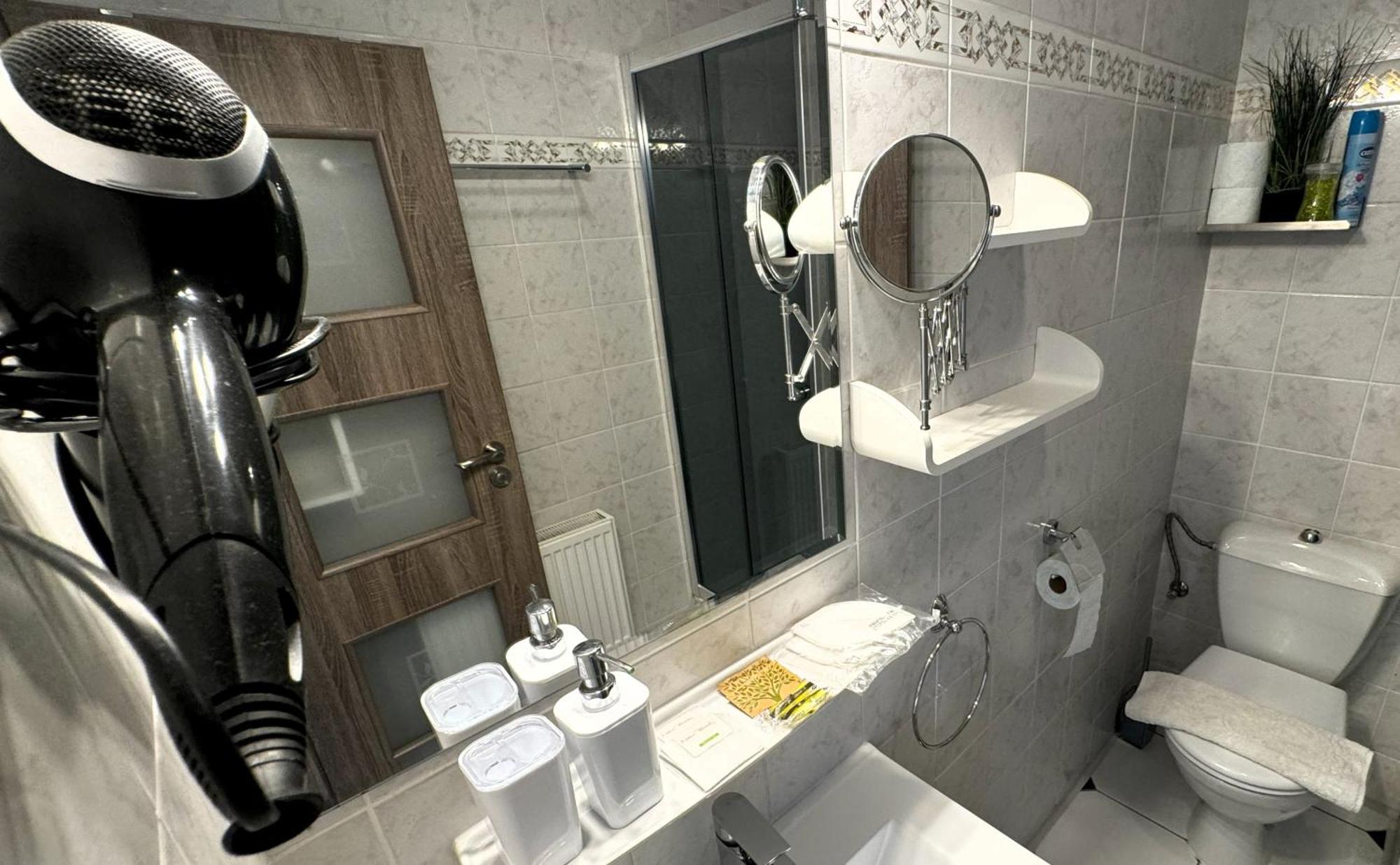 Apartmány Karlovy Vary Esterno foto