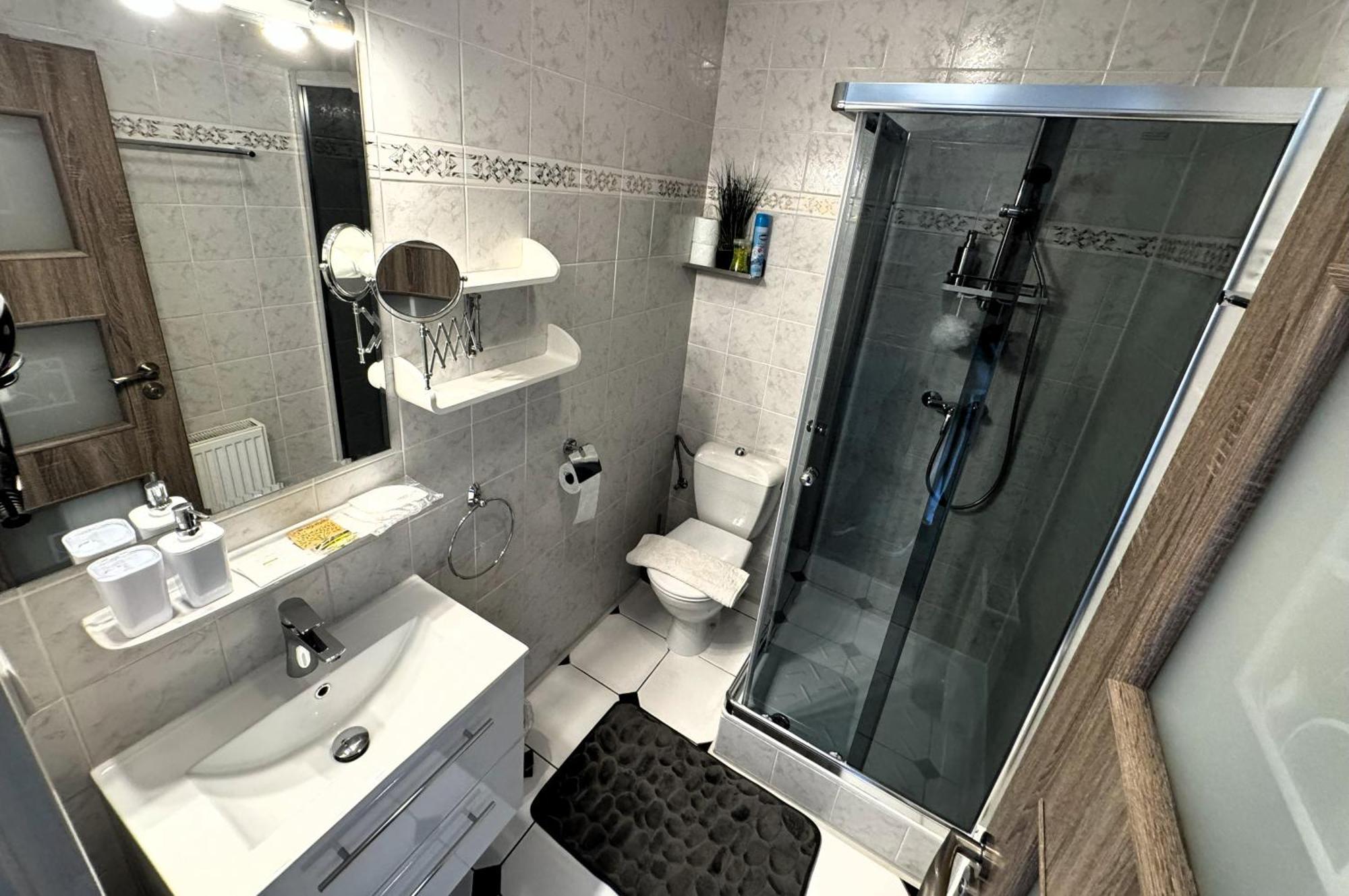 Apartmány Karlovy Vary Esterno foto